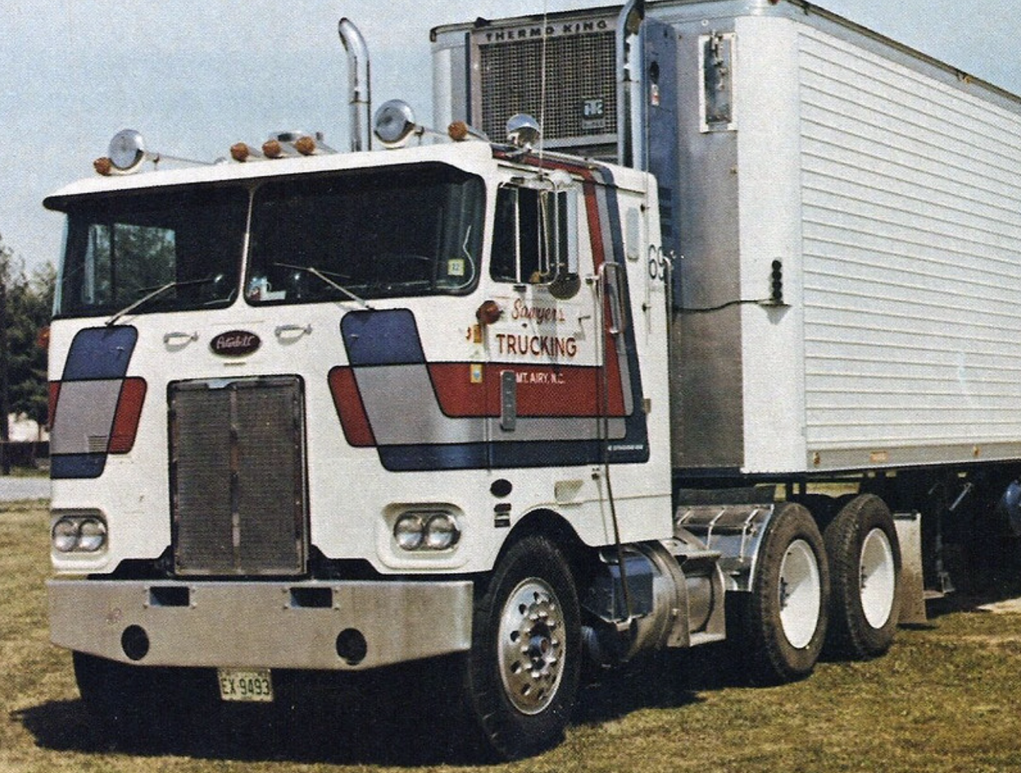 PB101-A - Peterbilt Winslow COE (86" Sleeper) Decal Stripes