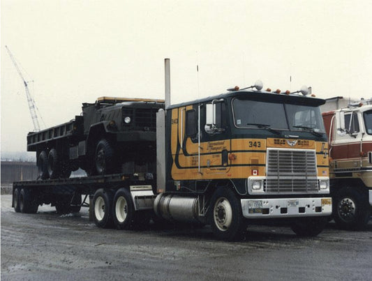 IH119 - International 9670 Decal Stripes