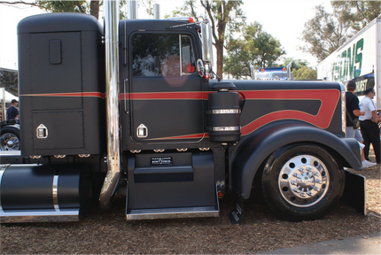 KW107 - Kenworth Decal Stripes