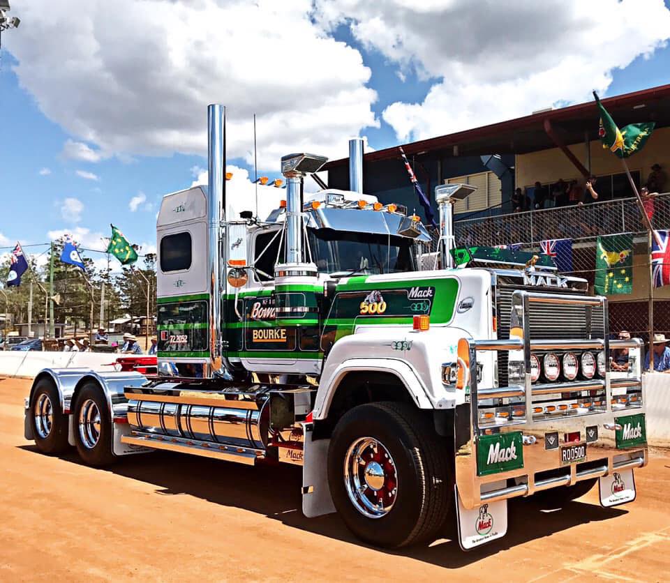 MK107 - 1994 Aussie World Record Mack Decal Stripes
