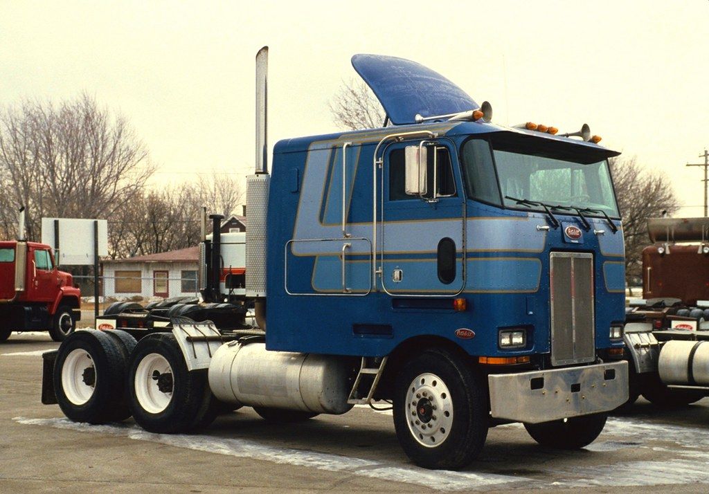 PB150 - Peterbilt Cabover Decal Stripes